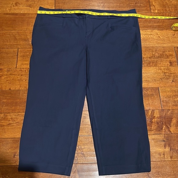 Banana Republic Ladies' Slim-Straight Pant - Picture 9 of 12